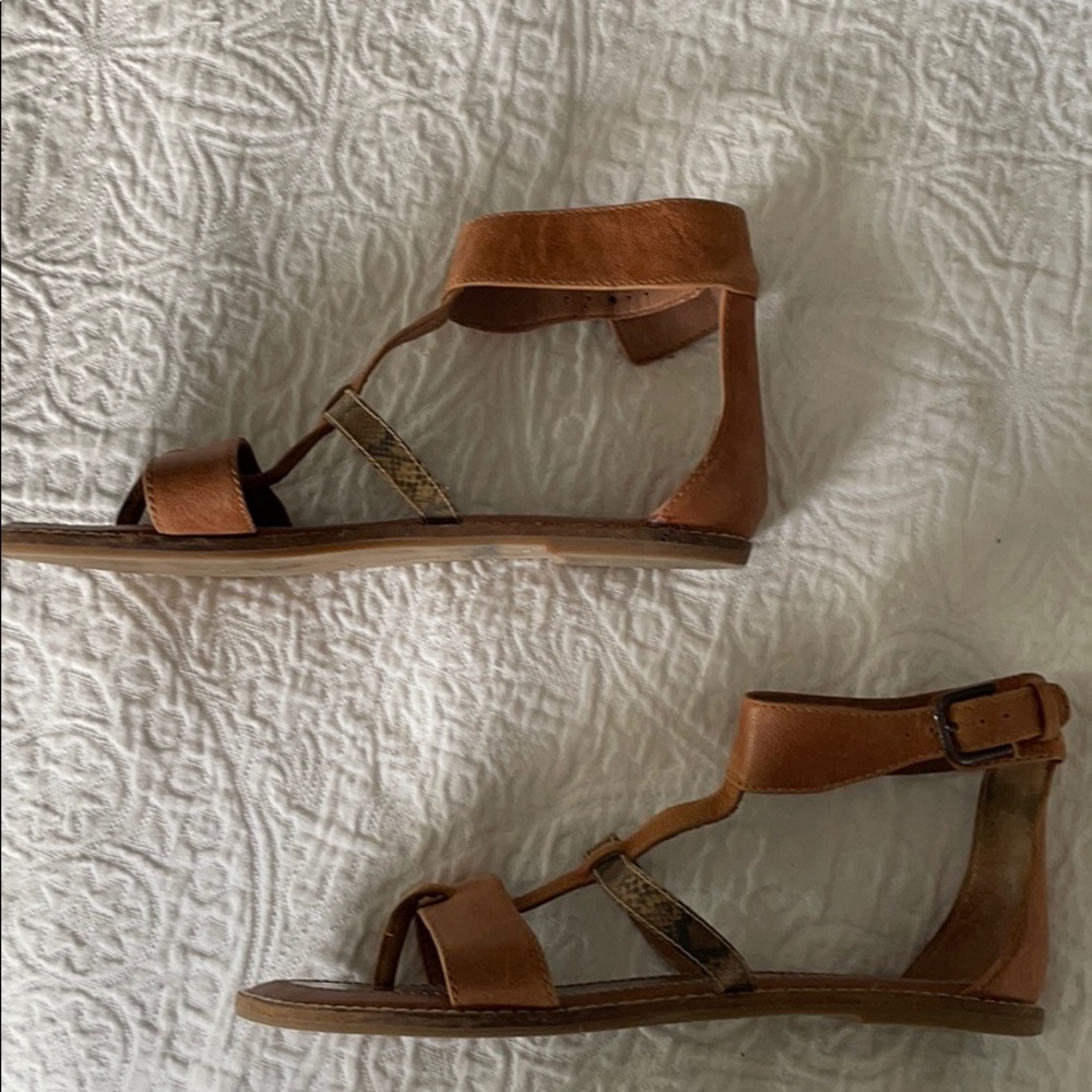 LuckyBrand gladiator sandals
